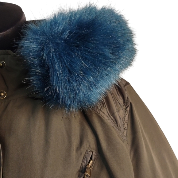 Lane Bryant Coat Women's Green Faux Fur Trimmed Parka Coat Size 18/20 - Picture 8 of 11